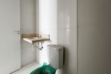 Apartamento à venda com 62m², 2 quartos e 1 vaga Apartamento à venda com 62m², 2 quartos e 1 vagaBanheiro Social