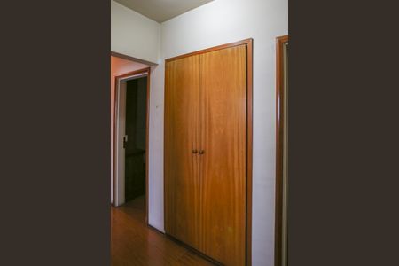 Apartamento à venda com 170m², 4 quartos e 3 vagas Apartamento à venda com 170m², 4 quartos e 3 vagasCorredor