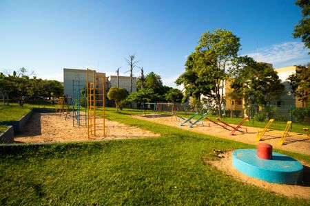 Apartamento à venda com 76m², 3 quartos e 1 vaga Apartamento à venda com 76m², 3 quartos e 1 vagaÁrea comum - Playground
