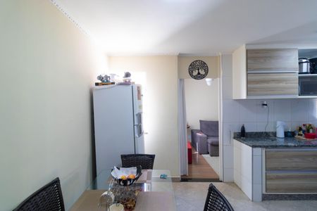 Apartamento à venda com 76m², 3 quartos e 1 vaga Apartamento à venda com 76m², 3 quartos e 1 vagaSala de Jantar