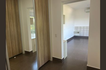 Casa de condomínio à venda com 252m², 4 quartos e 4 vagasCloset