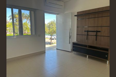 Casa de condomínio à venda com 252m², 4 quartos e 4 vagasSala