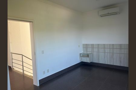 Casa de condomínio à venda com 252m², 4 quartos e 4 vagasSuíte 4