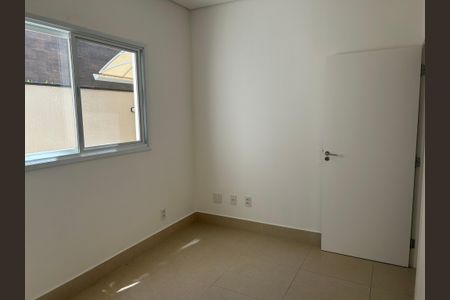 Casa de condomínio à venda com 252m², 4 quartos e 4 vagasSuíte 1
