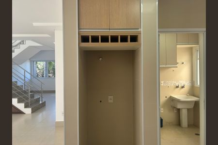 Casa de condomínio à venda com 252m², 4 quartos e 4 vagasCozinha