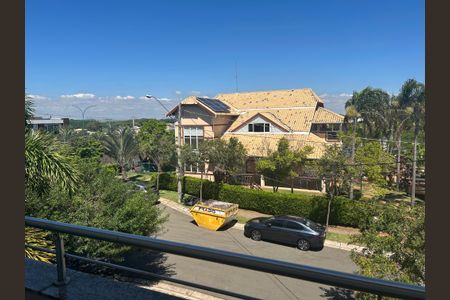 Casa de condomínio à venda com 252m², 4 quartos e 4 vagasVaranda 1