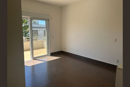 Casa de condomínio à venda com 252m², 4 quartos e 4 vagasSuíte 3