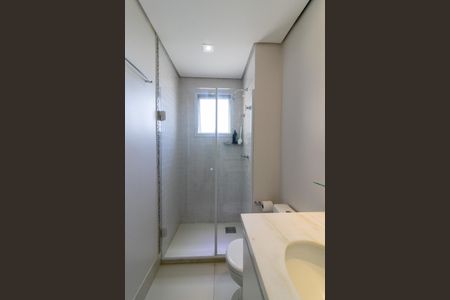 Apartamento à venda com 140m², 3 quartos e 3 vagas Apartamento à venda com 140m², 3 quartos e 3 vagasBanheiro da Suíte 2