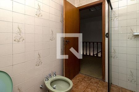 Casa à venda com 262m², 4 quartos e 2 vagas Casa à venda com 262m², 4 quartos e 2 vagasBanheiro Social