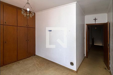 Casa à venda com 262m², 4 quartos e 2 vagas Casa à venda com 262m², 4 quartos e 2 vagasQuarto 2