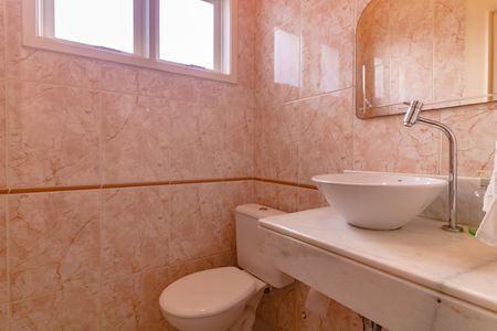 Casa à venda com 484m², 5 quartos e 6 vagas Casa à venda com 484m², 5 quartos e 6 vagaslavabo da sala 2