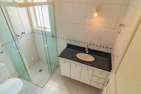 Casa à venda com 484m², 5 quartos e 6 vagas Casa à venda com 484m², 5 quartos e 6 vagasBanheiro do Quarto 6