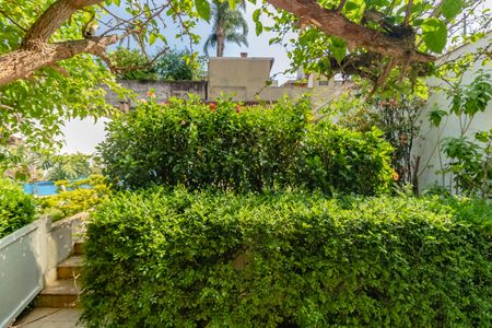 Casa à venda com 484m², 5 quartos e 6 vagas Casa à venda com 484m², 5 quartos e 6 vagasvista Sala 3