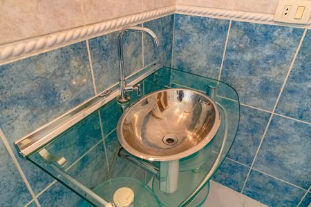 Casa à venda com 484m², 5 quartos e 6 vagas Casa à venda com 484m², 5 quartos e 6 vagasBanheiro Social