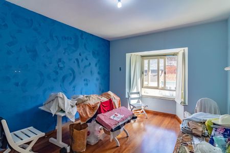 Casa à venda com 484m², 5 quartos e 6 vagas Casa à venda com 484m², 5 quartos e 6 vagasQuarto 4