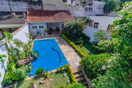 Casa à venda com 484m², 5 quartos e 6 vagas Casa à venda com 484m², 5 quartos e 6 vagasvista Quarto 4