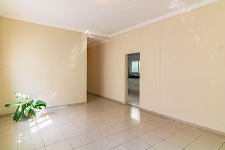 Casa à venda com 484m², 5 quartos e 6 vagas Casa à venda com 484m², 5 quartos e 6 vagasSala 3