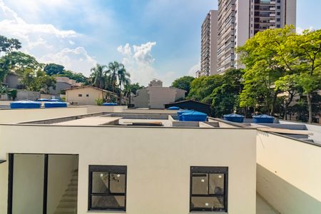 Casa à venda com 484m², 5 quartos e 6 vagas Casa à venda com 484m², 5 quartos e 6 vagasvista Quarto 6