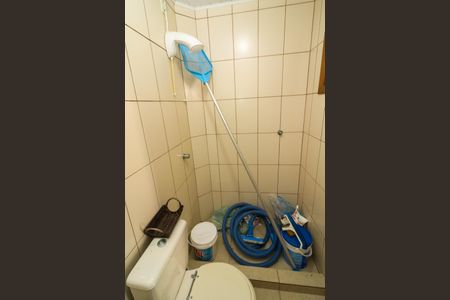 Casa para alugar com 499m², 5 quartos e 4 vagas Casa para alugar com 499m², 5 quartos e 4 vagasBanheiro de serviço