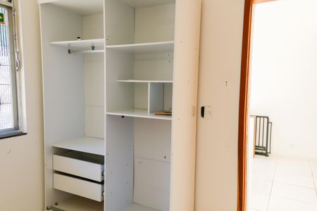 Casa à venda com 732m², 8 quartos e 8 vagas Casa à venda com 732m², 8 quartos e 8 vagasQuarto 2 - Casa 2