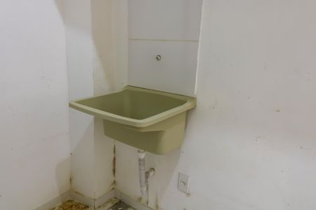 Casa à venda com 732m², 8 quartos e 8 vagas Casa à venda com 732m², 8 quartos e 8 vagasÁrea de Serviço - Casa 2