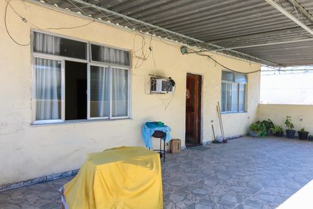 Casa à venda com 732m², 8 quartos e 8 vagas Casa à venda com 732m², 8 quartos e 8 vagasVaranda - Casa 3