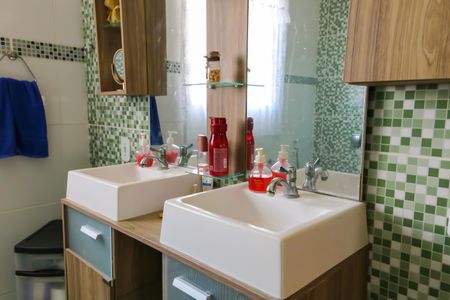 Casa à venda com 732m², 8 quartos e 8 vagas Casa à venda com 732m², 8 quartos e 8 vagasBanheiro - Casa 3