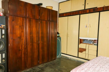 Casa à venda com 732m², 8 quartos e 8 vagas Casa à venda com 732m², 8 quartos e 8 vagasQuarto 3 - Casa 1