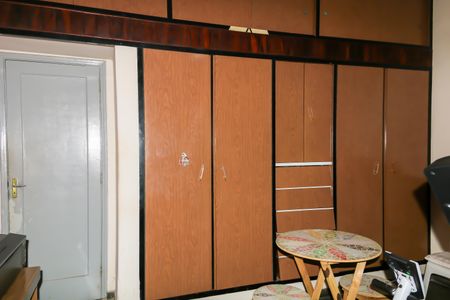 Casa à venda com 732m², 8 quartos e 8 vagas Casa à venda com 732m², 8 quartos e 8 vagasQuarto 2 - Casa 1