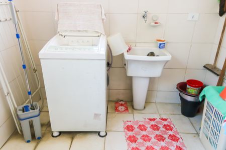 Casa à venda com 732m², 8 quartos e 8 vagas Casa à venda com 732m², 8 quartos e 8 vagasÁrea de Serviço - Casa 3