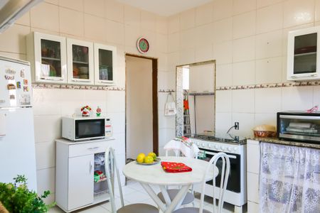 Casa à venda com 732m², 8 quartos e 8 vagas Casa à venda com 732m², 8 quartos e 8 vagasCozinha - Casa 3