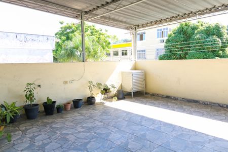 Casa à venda com 732m², 8 quartos e 8 vagas Casa à venda com 732m², 8 quartos e 8 vagasVaranda - Casa 3