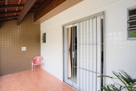 Casa à venda com 100m², 1 quarto e sem vagaVaranda