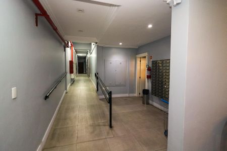 Apartamento à venda com 73m², 2 quartos e sem vaga Apartamento à venda com 73m², 2 quartos e sem vagaHall de entrada