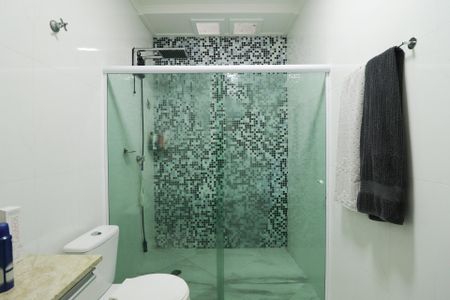 Casa à venda com 240m², 3 quartos e 4 vagas Casa à venda com 240m², 3 quartos e 4 vagasBanheiro da Suíte