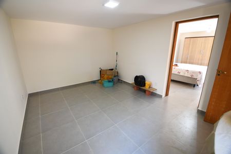 Casa à venda com 260m², 4 quartos e 4 vagasSala/Porão