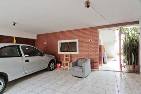 Casa à venda com 204m², 2 quartos e 2 vagas Casa à venda com 204m², 2 quartos e 2 vagasGaragem