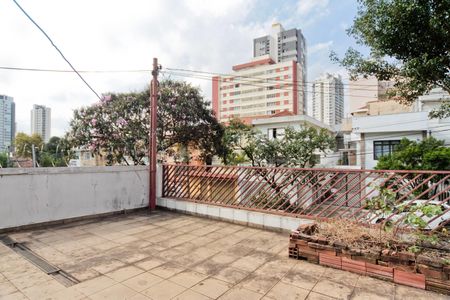 Casa à venda com 204m², 2 quartos e 2 vagas Casa à venda com 204m², 2 quartos e 2 vagasQuintal