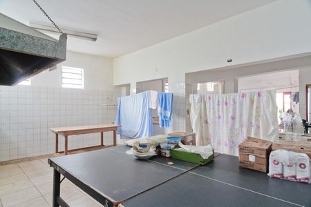 Casa à venda com 204m², 2 quartos e 2 vagas Casa à venda com 204m², 2 quartos e 2 vagasEdícula