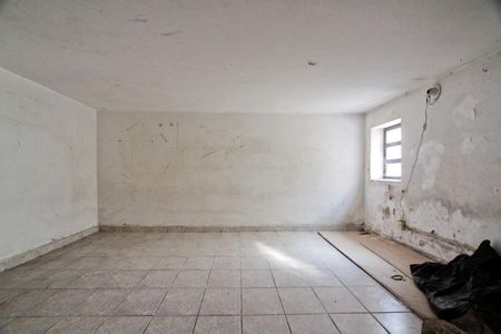 Casa à venda com 204m², 2 quartos e 2 vagas Casa à venda com 204m², 2 quartos e 2 vagasPorão