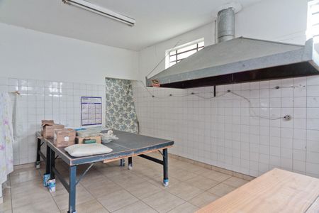 Casa à venda com 204m², 2 quartos e 2 vagas Casa à venda com 204m², 2 quartos e 2 vagasEdícula