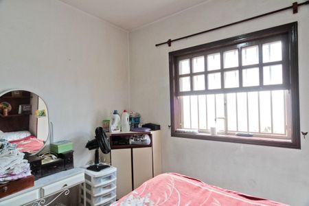 Casa à venda com 204m², 2 quartos e 2 vagas Casa à venda com 204m², 2 quartos e 2 vagasQuarto