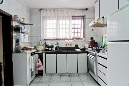 Casa à venda com 204m², 2 quartos e 2 vagas Casa à venda com 204m², 2 quartos e 2 vagasCozinha