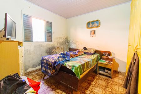 Casa à venda com 312m², 2 quartos e 2 vagas Casa à venda com 312m², 2 quartos e 2 vagasQuarto - Casa 2