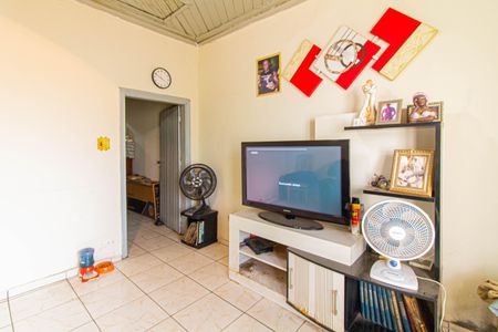 Casa à venda com 312m², 2 quartos e 2 vagas Casa à venda com 312m², 2 quartos e 2 vagasSala - Casa 2