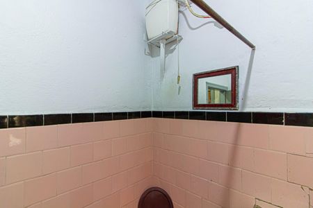 Casa à venda com 312m², 2 quartos e 2 vagas Casa à venda com 312m², 2 quartos e 2 vagasBanheiro - Casa 2