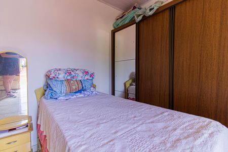 Casa à venda com 312m², 2 quartos e 2 vagas Casa à venda com 312m², 2 quartos e 2 vagasQuarto - Casa 1