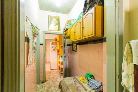 Casa à venda com 312m², 2 quartos e 2 vagas Casa à venda com 312m², 2 quartos e 2 vagasCorredor