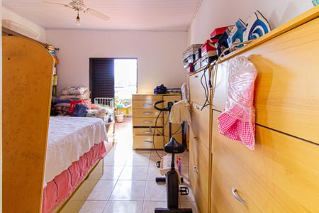 Casa à venda com 312m², 2 quartos e 2 vagas Casa à venda com 312m², 2 quartos e 2 vagasQuarto - Casa 1