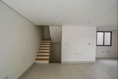 Casa à venda com 194m², 3 quartos e 4 vagas Casa à venda com 194m², 3 quartos e 4 vagasSala